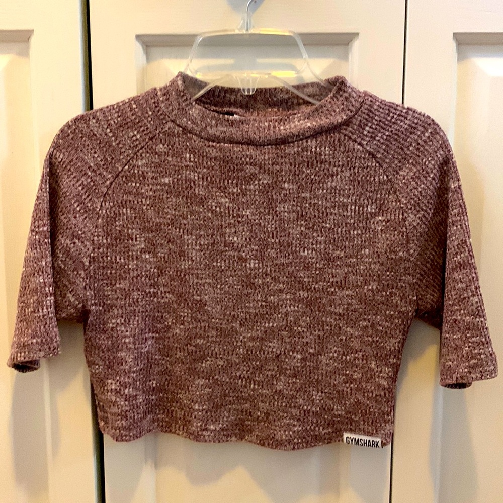 Gymshark crop top. Maroon and white.
